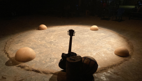 Future création : PHÉNIX — Chant de poussière et d’éternité - Conte théâtral et musical – Théâtre d’objet - + 9 ans